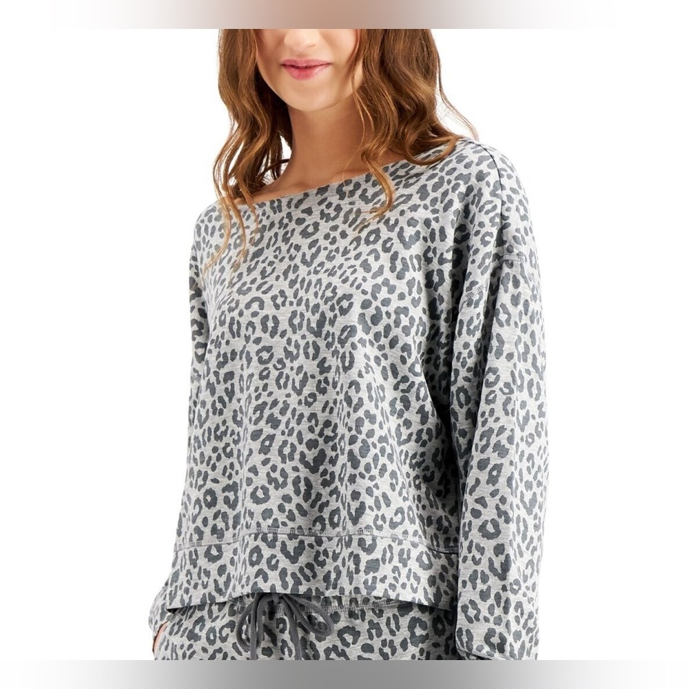 NWOT SIZE S By Together Gray Leopard Print Sweatshirt